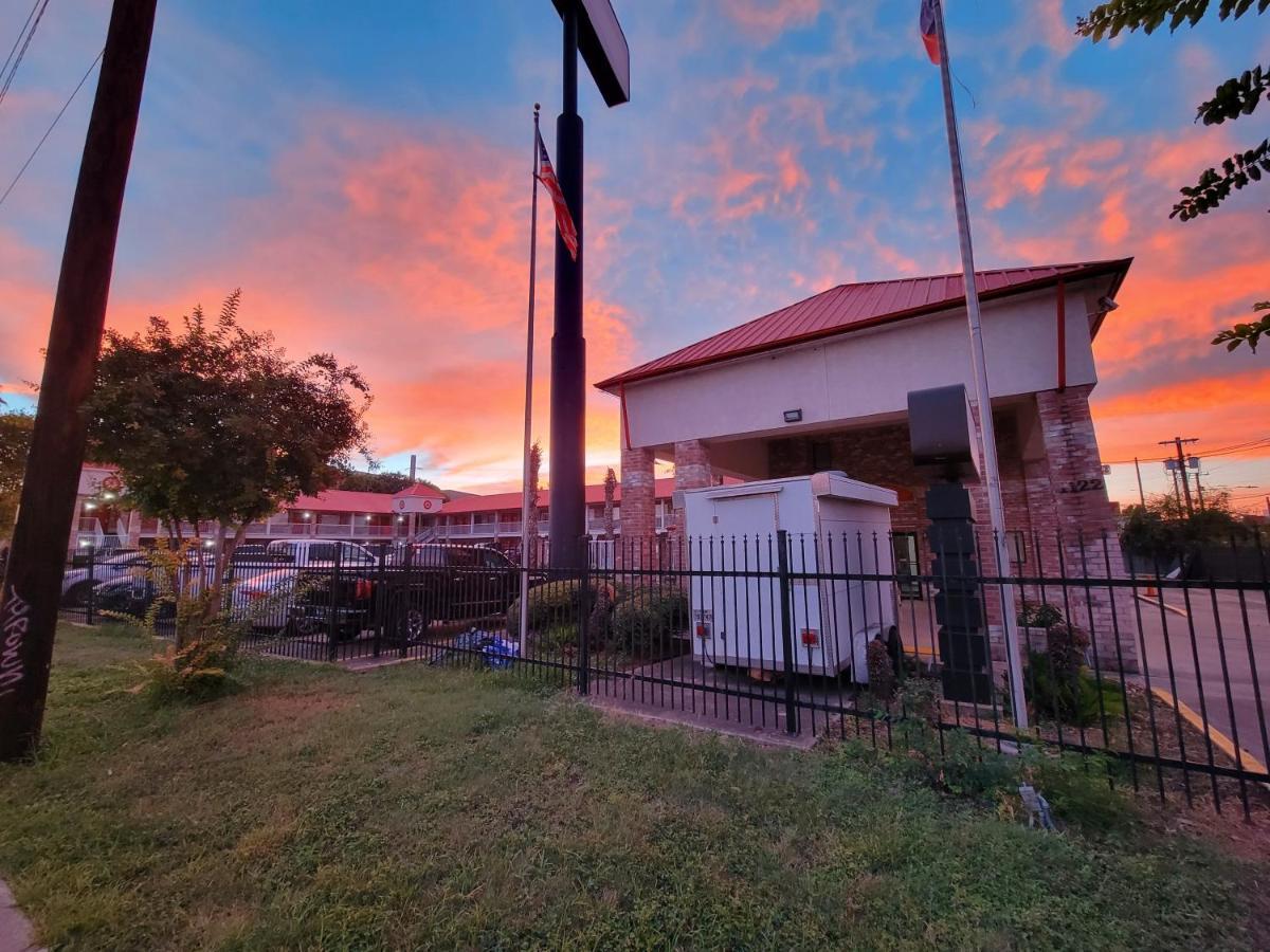 Econo Lodge Inn&Suites San Antonio Exterior foto